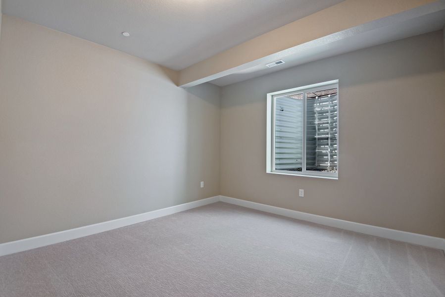 Spacious, unfurnished interior of a new home in Reunion, Commerce City (Image 33).