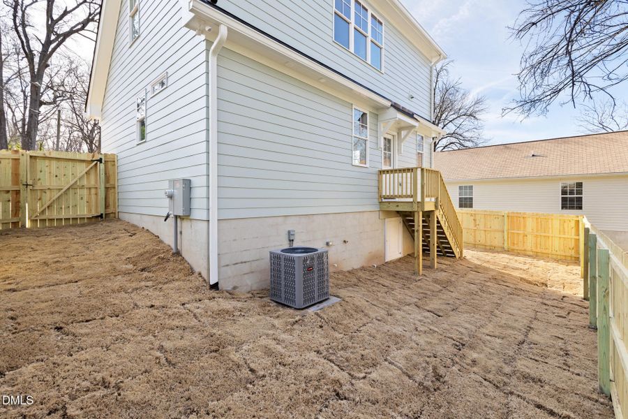 1404-Englewood-135 1404-Englewood-135