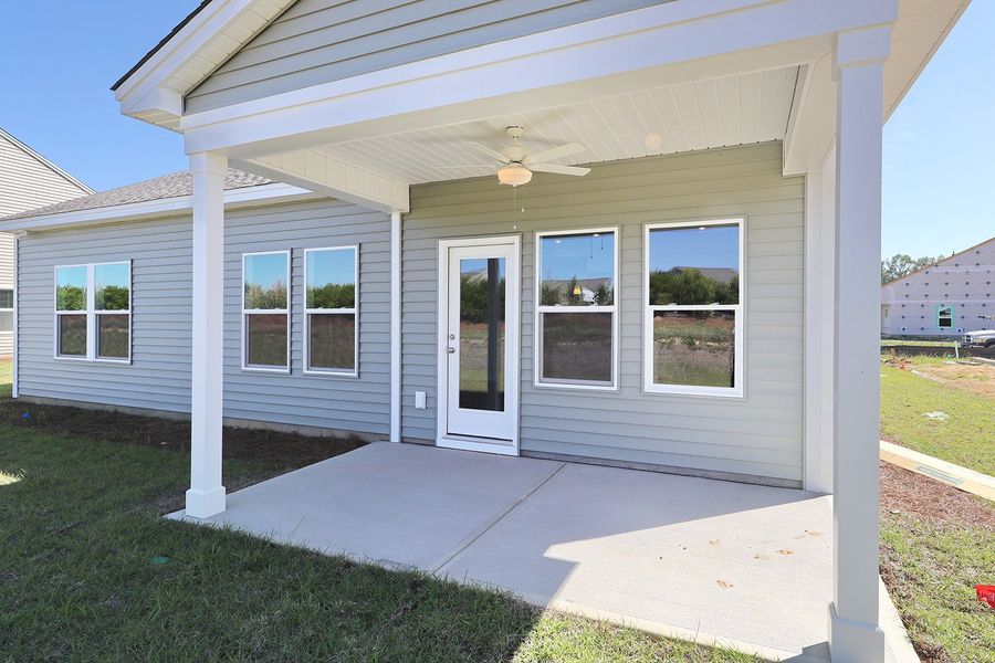 Exterior details and patio area of a home in Allston Park, Calabash (Image 4).
