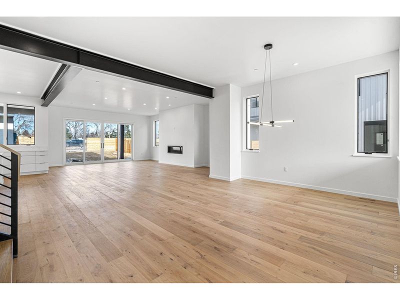 Spacious, unfurnished interior of a new home in , Boulder (Image 16).