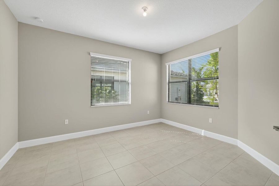 Spacious, unfurnished interior of a new home in , Port St. Lucie (Image 36).