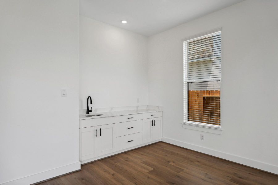 Image 22 of a home in Hallimore Ranch.