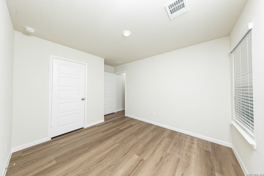 Spacious, unfurnished interior of a new home in Applewhite Meadows, San Antonio (Image 8). Spacious, unfurnished interior of a new home in Applewhite Meadows, San Antonio (Image 8).