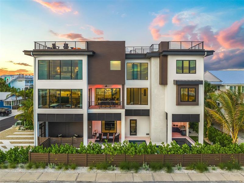 Condo located in Bradenton Beach, FL showcasing its design and architecture (Image 46).