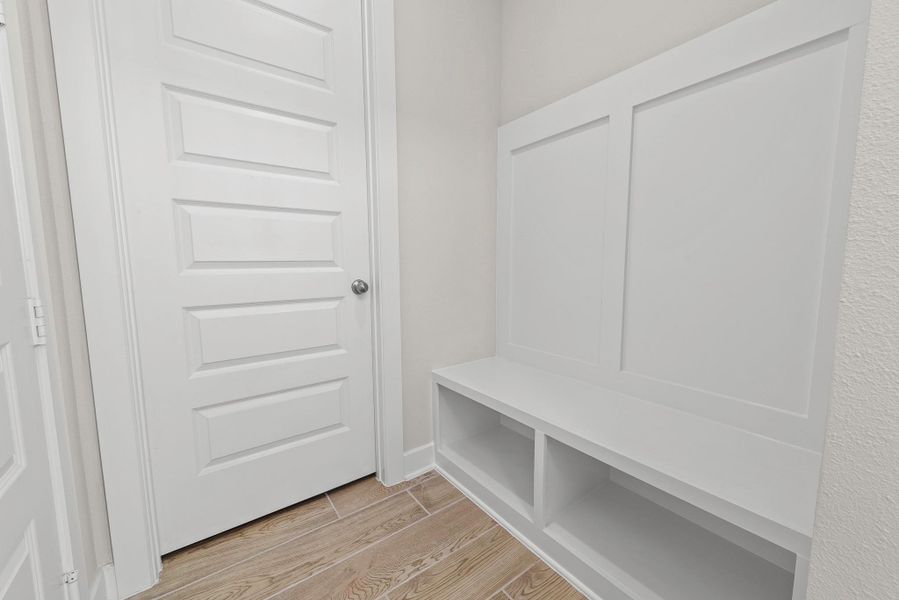 Representative image. Features, specifications, selections and colors may vary. Representative image. Features, specifications, selections and colors may vary.