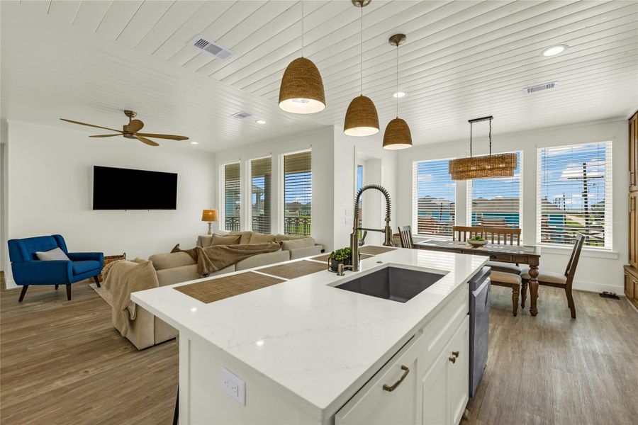 Community amenities in , Crystal Beach (Image 36). Community amenities in , Crystal Beach (Image 36).