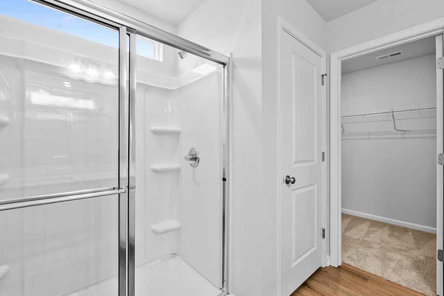 Spacious, unfurnished interior of a new home in Hanes Lake, Winston-Salem (Image 31). Spacious, unfurnished interior of a new home in Hanes Lake, Winston-Salem (Image 31).