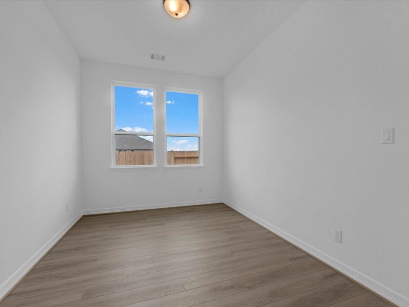 Spacious, unfurnished interior of a new home in Wildrye, Waller (Image 17).