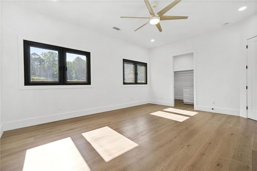 Image 47 of a home in .