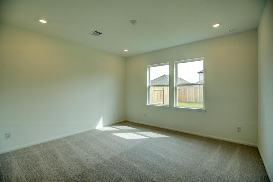 Spacious, unfurnished interior of a new home in Mason Woods, Cypress (Image 12).
