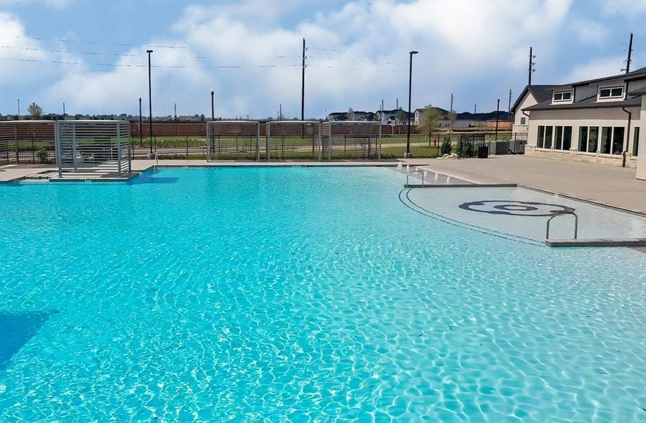 Community amenities in Tamarron, Fulshear (Image 28).