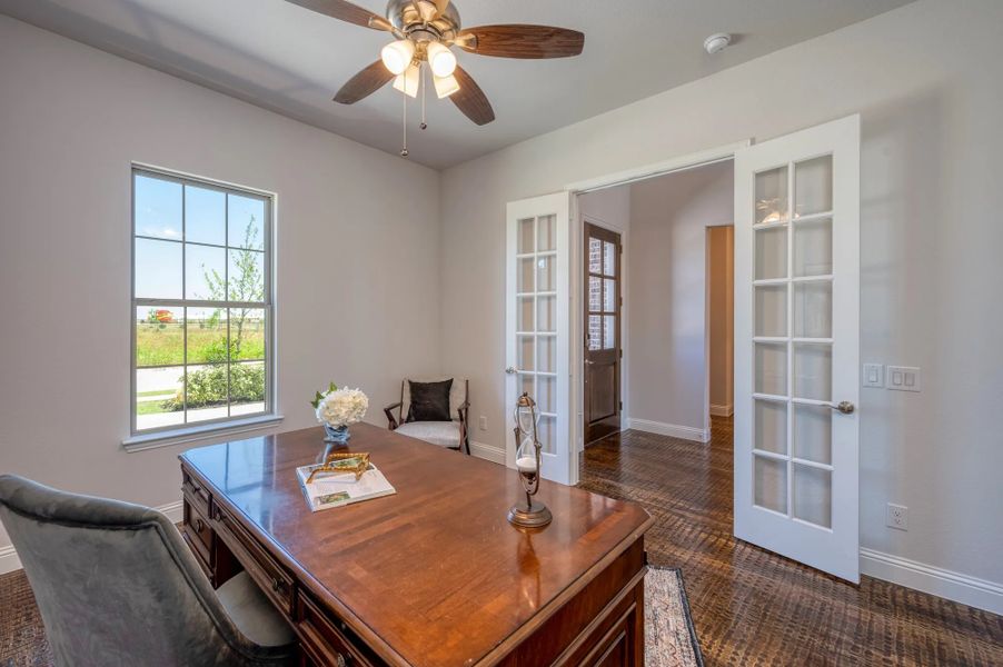Representative furnished interior of a home built from the Trinity by Stonehollow Homes in Sister Grove II, Van Alstyne (Image 8). Representative furnished interior of a home built from the Trinity by Stonehollow Homes in Sister Grove II, Van Alstyne (Image 8).