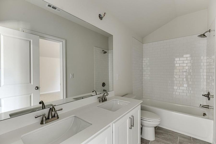 Furnished interior view inside a new home in , Buford (Image 15).