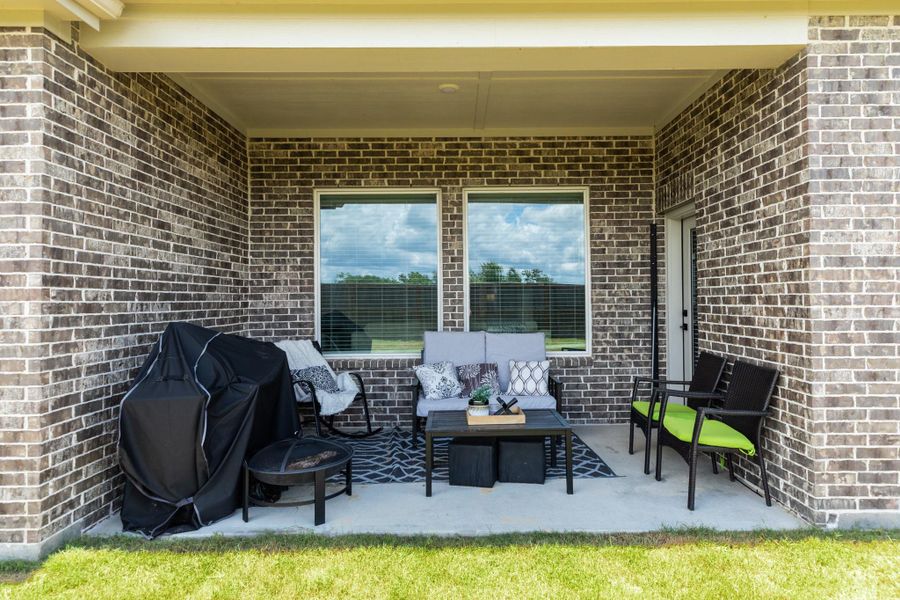 covered patio great for grilling or chilling