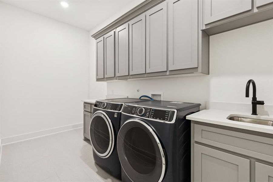 Furnished interior view inside a new home in , Copper Canyon (Image 28).
