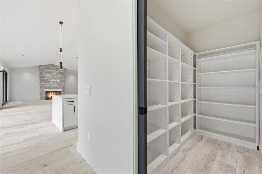 Spacious, unfurnished interior of a new home in , Gainesville (Image 29).