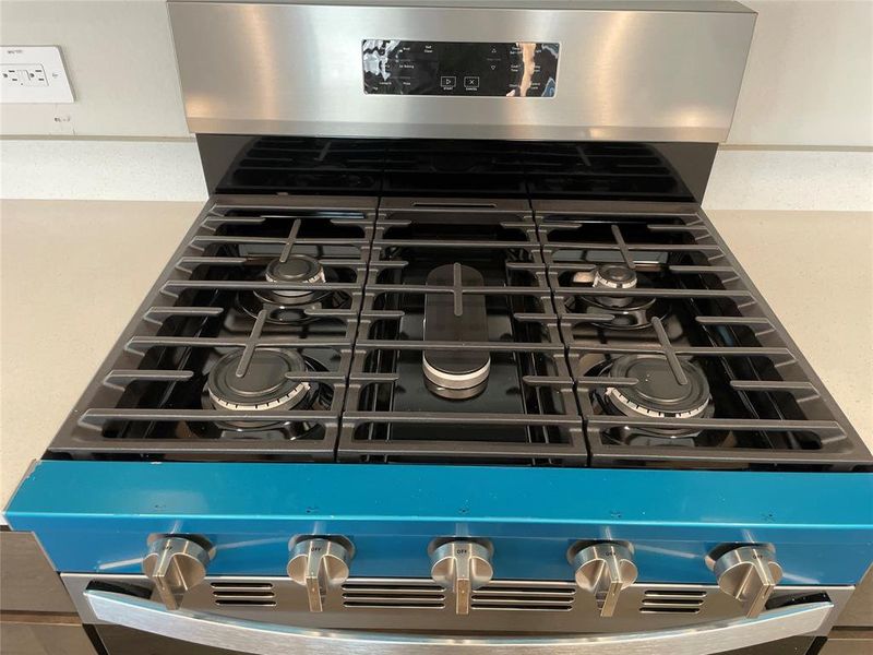 Close-up of interior finishes inside a home in Elevon, Lavon (Image 7).