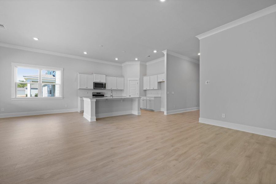 Spacious, unfurnished interior of a new home in Sheep Island, Summerville (Image 21).