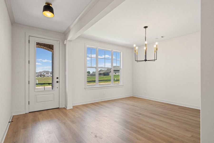 Spacious, unfurnished interior of a new home in White Oak, Arlington (Image 13).