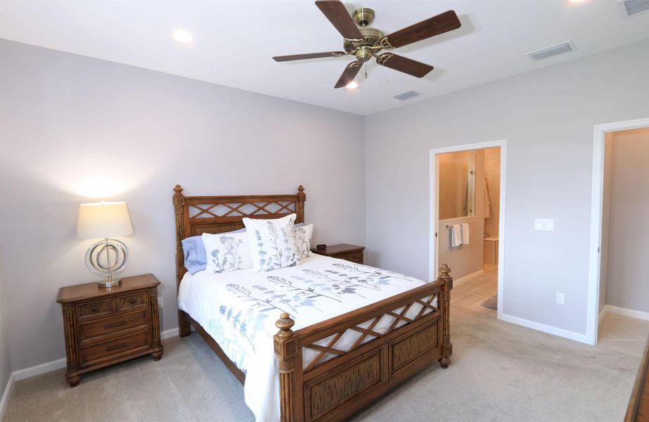 Furnished interior view inside a new home in , Port St. Lucie (Image 33).