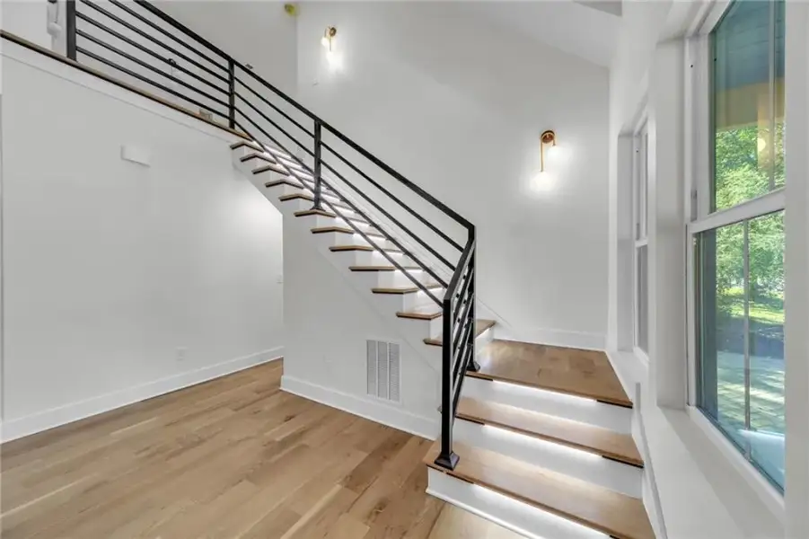 Spacious, unfurnished interior of a new home in , College Park (Image 51).