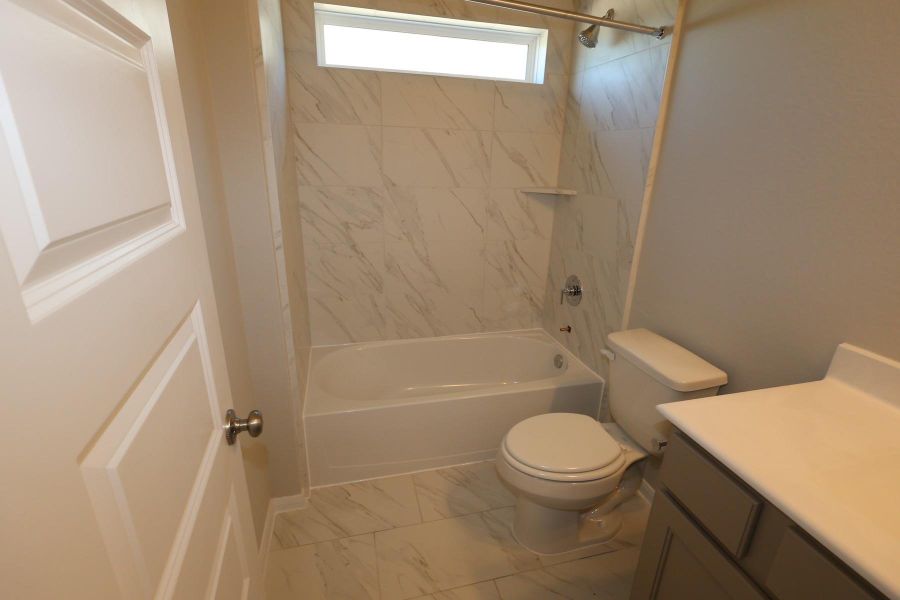 Hall bath 2
