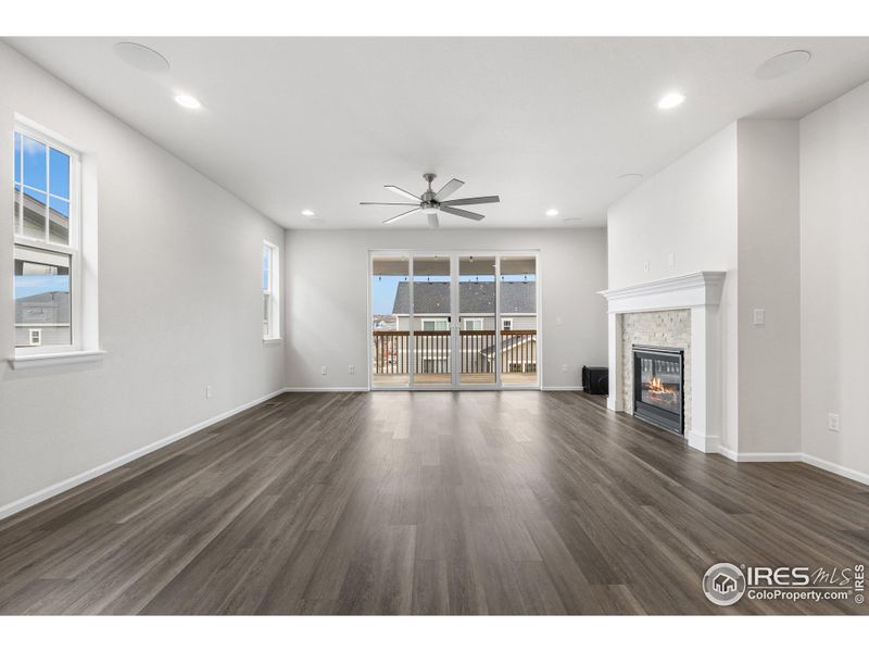 Spacious, unfurnished interior of a new home in , Castle Rock (Image 24).