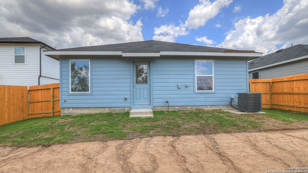 Front exterior of a new home in Ladera, Luling, TX, highlighting curb appeal (Image 1). Front exterior of a new home in Ladera, Luling, TX, highlighting curb appeal (Image 1).