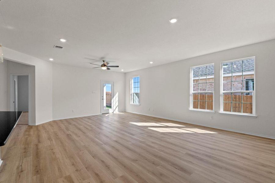 Spacious, unfurnished interior of a new home in Salerno - Heritage Collection, Round Rock (Image 15). Spacious, unfurnished interior of a new home in Salerno - Heritage Collection, Round Rock (Image 15).