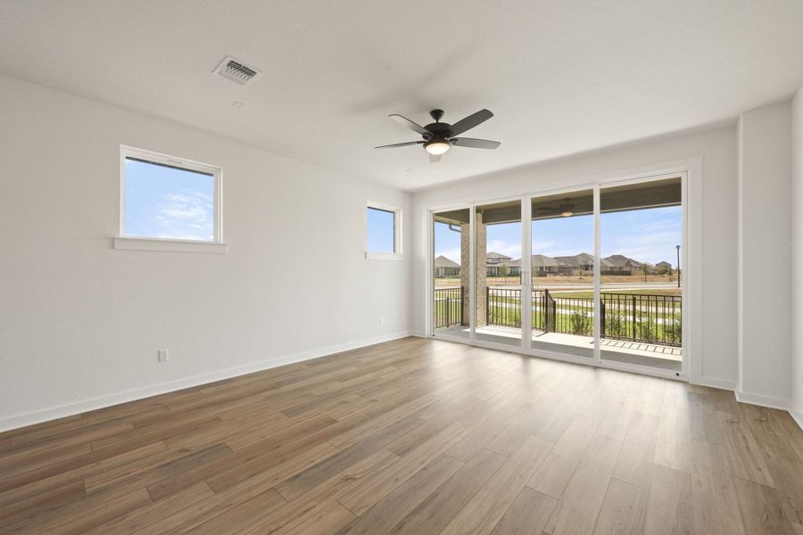 Spacious, unfurnished interior of a new home in Flora, Hutto (Image 30).