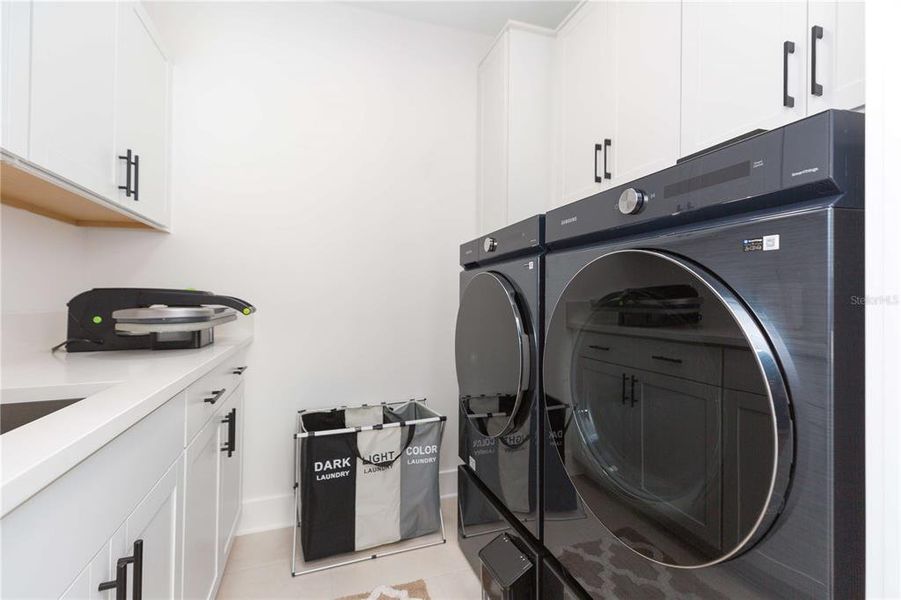 Close-up of interior finishes inside a home in , Tampa (Image 26).