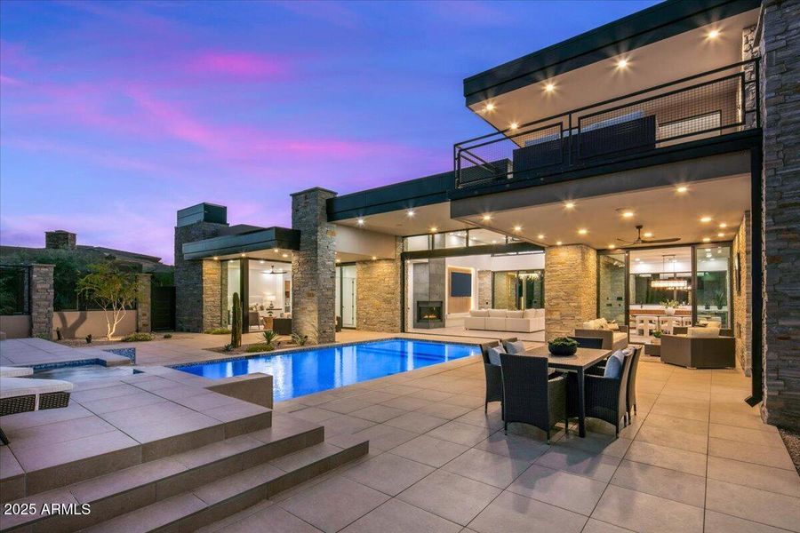 099-Back Exteriors 099-Back Exteriors