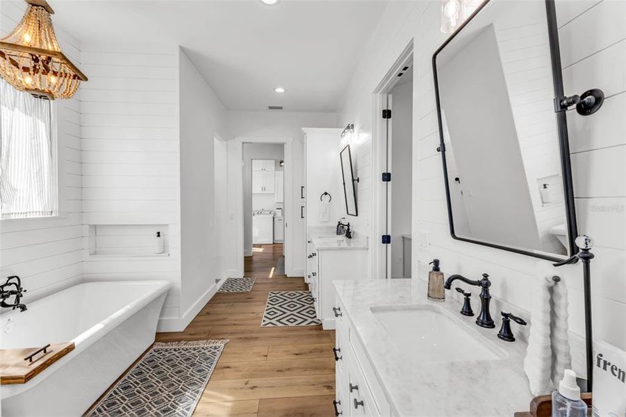 Furnished interior view inside a new home in , Arcadia (Image 7).