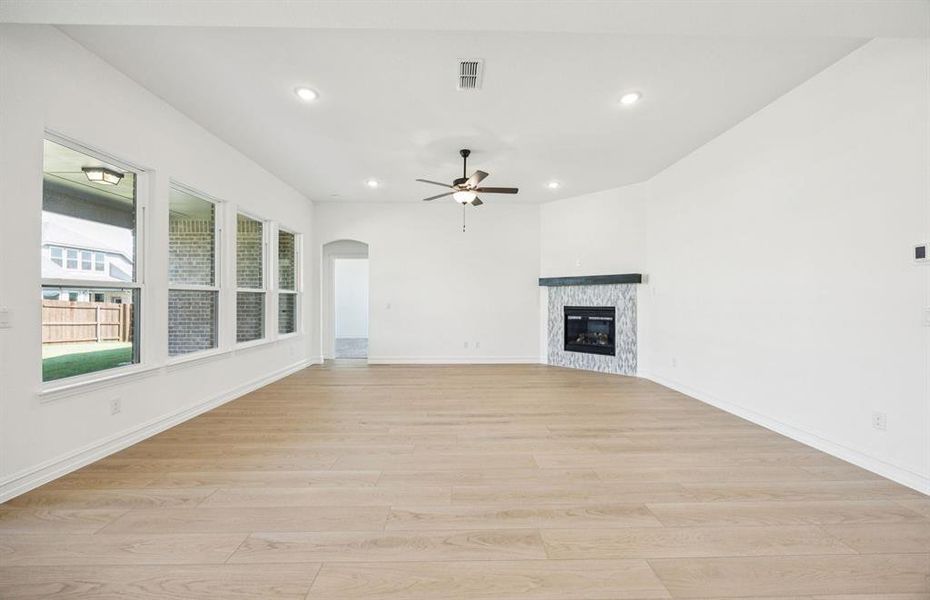 Bright and inviting gathering room perfect for entertaining Bright and inviting gathering room perfect for entertaining