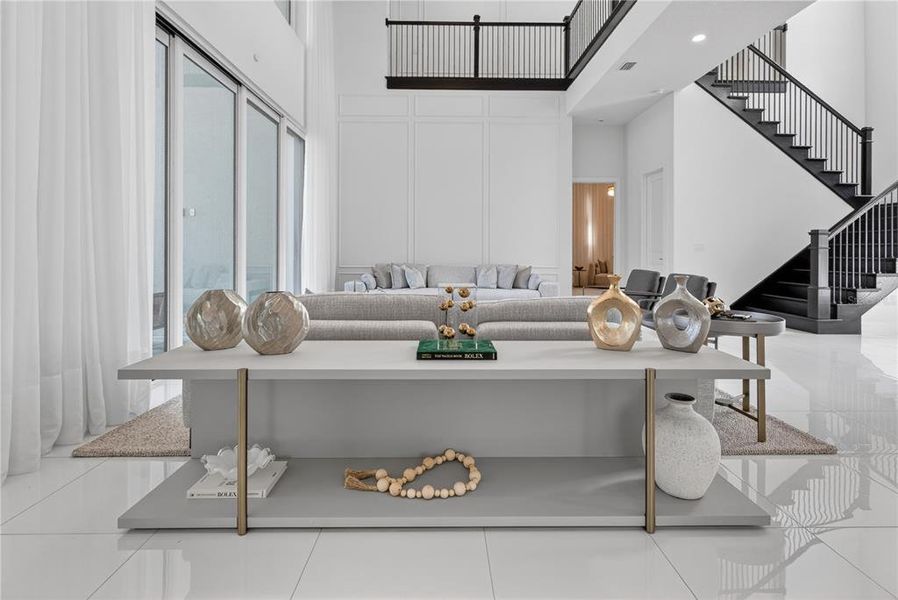 Furnished interior view inside a new home in , Montverde (Image 51).