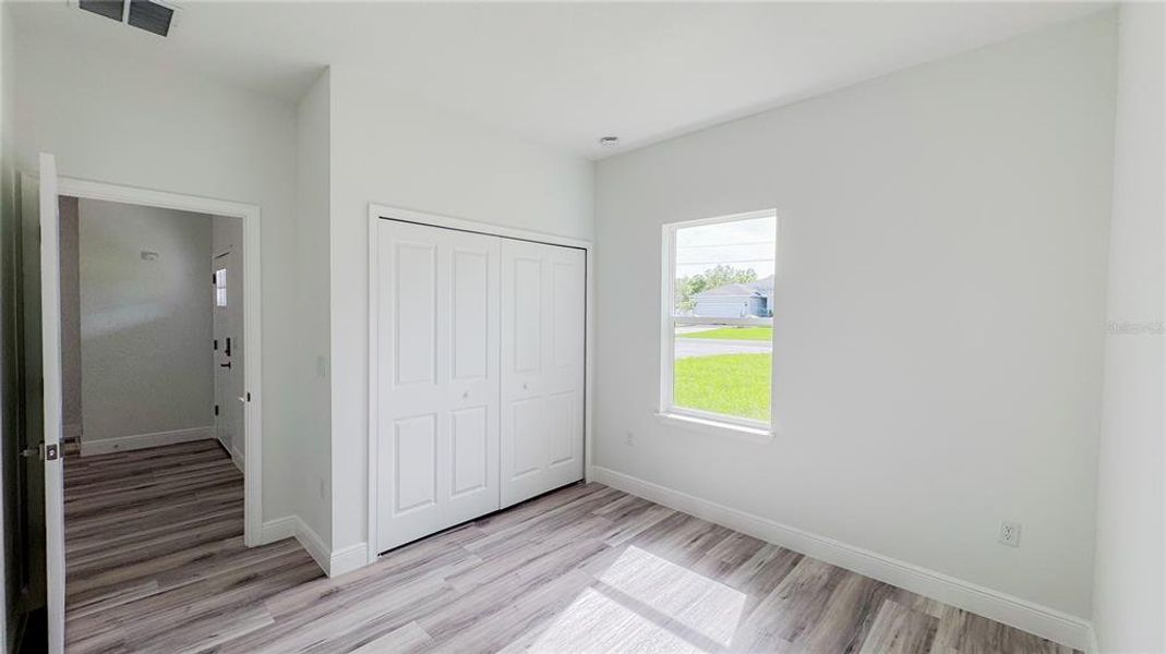Spacious, unfurnished interior of a new home in , Ocala (Image 24).