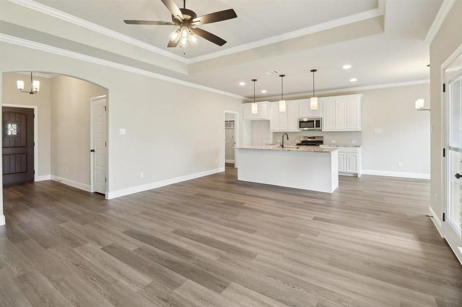 Spacious, unfurnished interior of a new home in , Alvarado (Image 21).