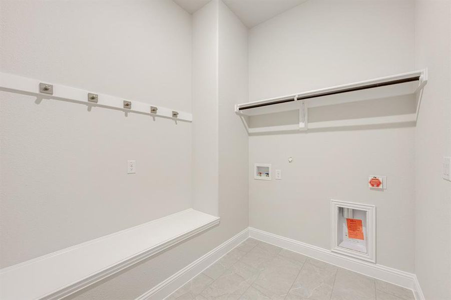 Spacious, unfurnished interior of a new home in ArrowBrooke Classic 50, Aubrey (Image 19).