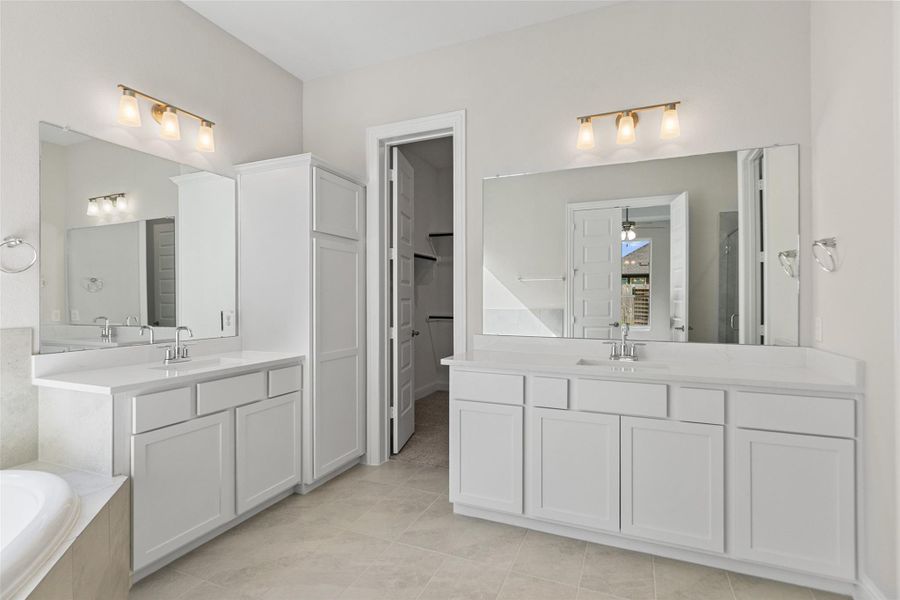 Furnished interior view inside a new home in Brookewater, Rosenberg (Image 14). Furnished interior view inside a new home in Brookewater, Rosenberg (Image 14).