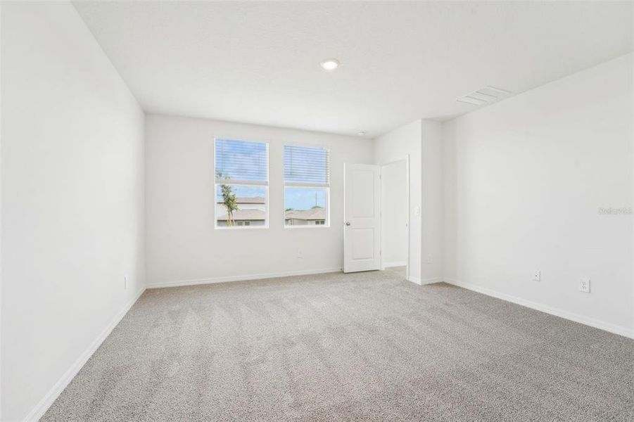 Spacious, unfurnished interior of a new home in Benton Hills - Classic Series, Brooksville (Image 20).