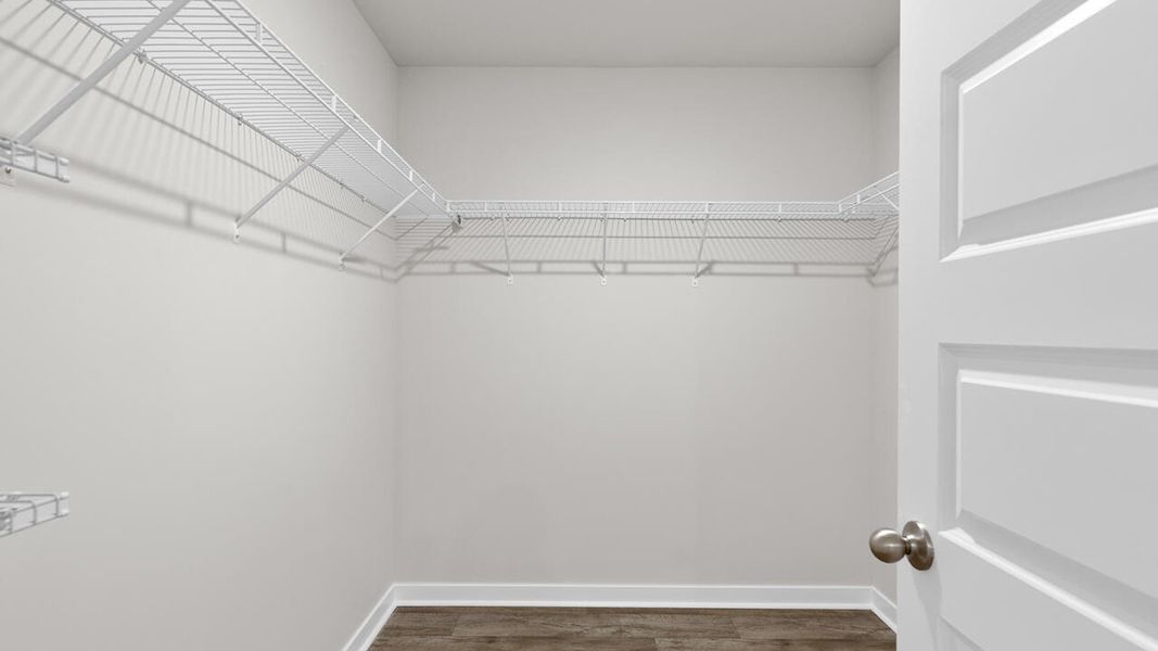 Spacious, unfurnished interior of a new home in Vineyard Trail, Jacksonville (Image 17).