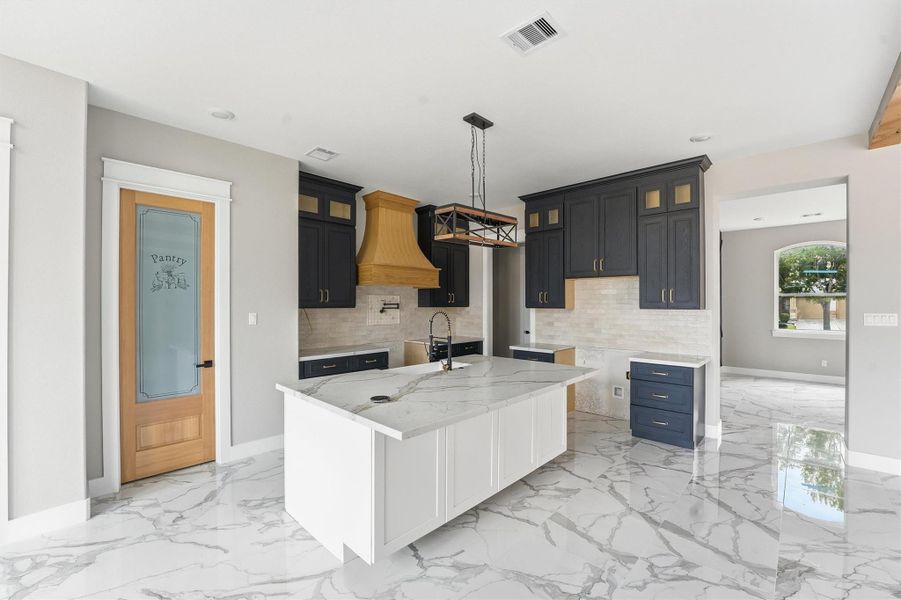 Furnished interior view inside a new home in , Conroe (Image 6).