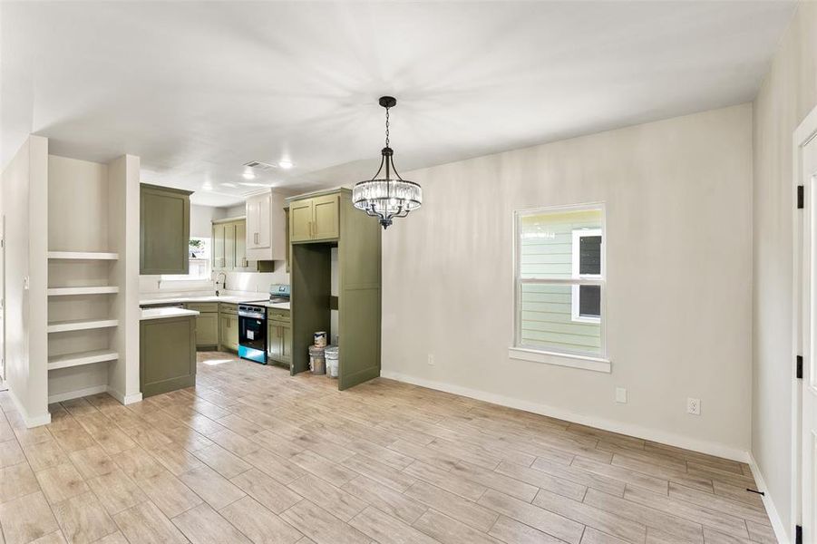Spacious, unfurnished interior of a new home in , Mabank (Image 23). Spacious, unfurnished interior of a new home in , Mabank (Image 23).