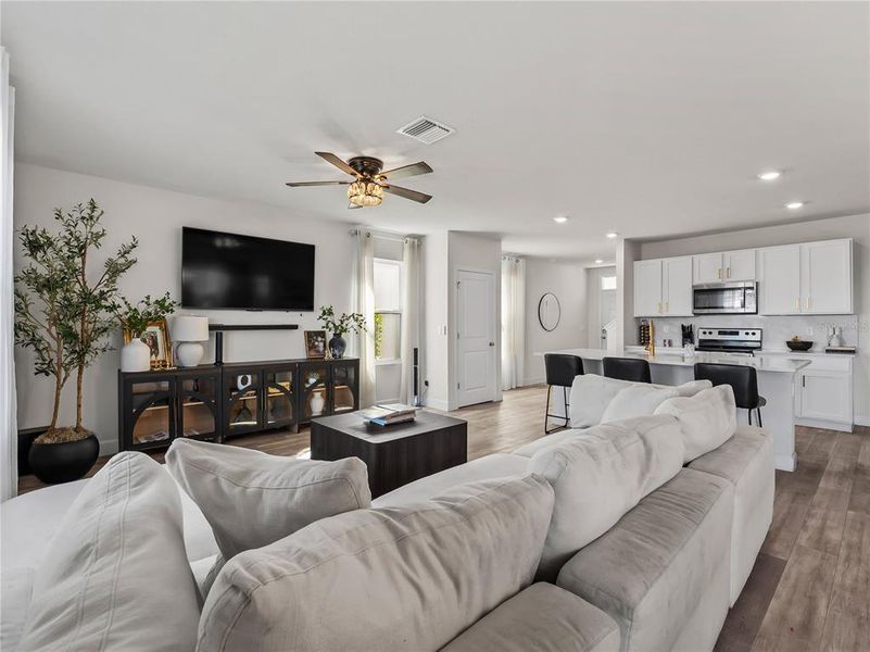 Furnished interior view inside a new home in Star Farms at Lakewood Ranch, Bradenton (Image 13).