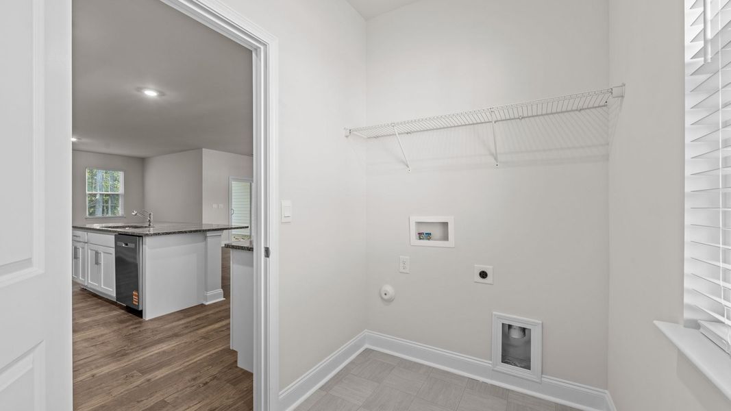 Spacious, unfurnished interior of a new home in Tyler - Home on the Lake, New Bern (Image 29).