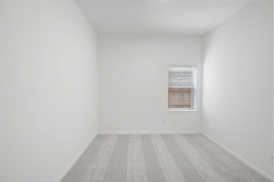 Spacious, unfurnished interior of a new home in Oakwood Estates, Waller (Image 24).