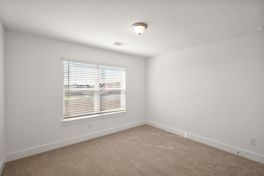 Spacious, unfurnished interior of a new home in Heritage Towne, Midlothian (Image 50).