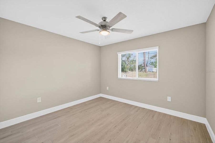 Spacious, unfurnished interior of a new home in , Weeki Wachee (Image 16).