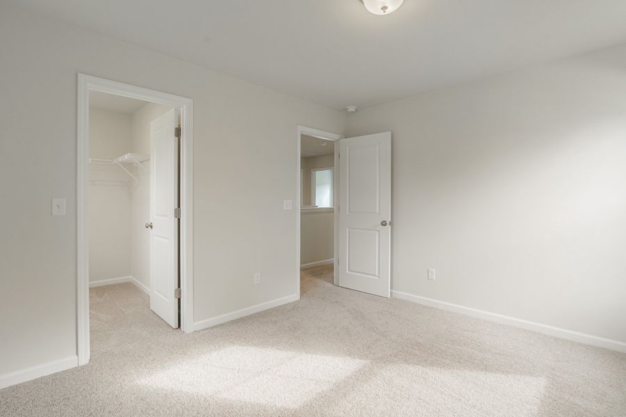 Representative unfurnished interior of a home built from the Adger by Hurricane Builders in Amber Hill, West Columbia (Image 36).
