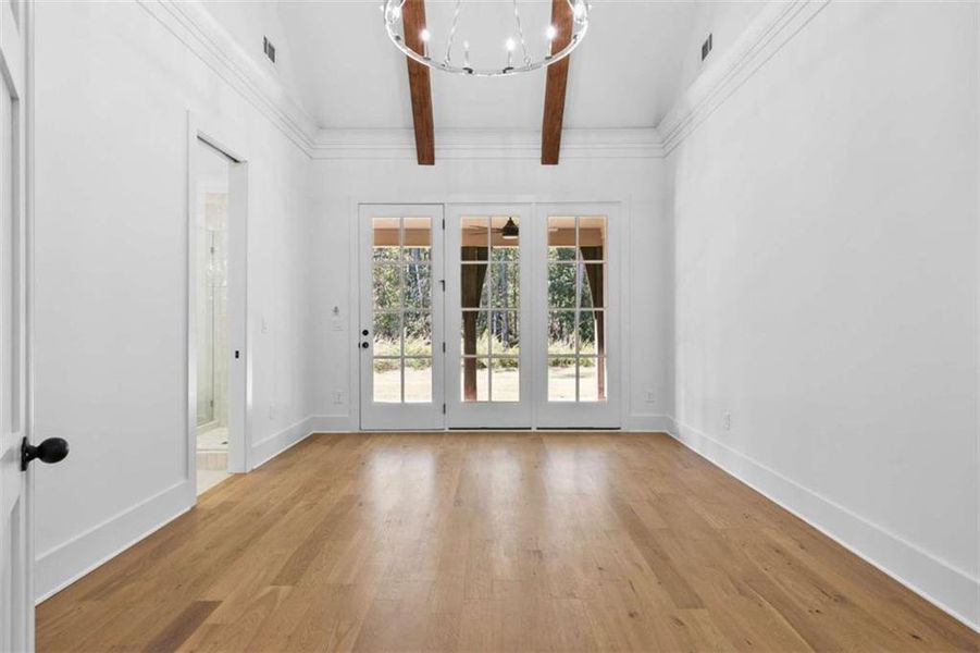 Spacious, unfurnished interior of a new home in , Peachtree City (Image 32).